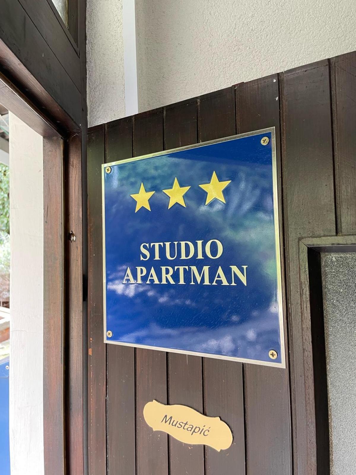 Appartement Morska Postelja - Sea Bed à Omiš Extérieur photo