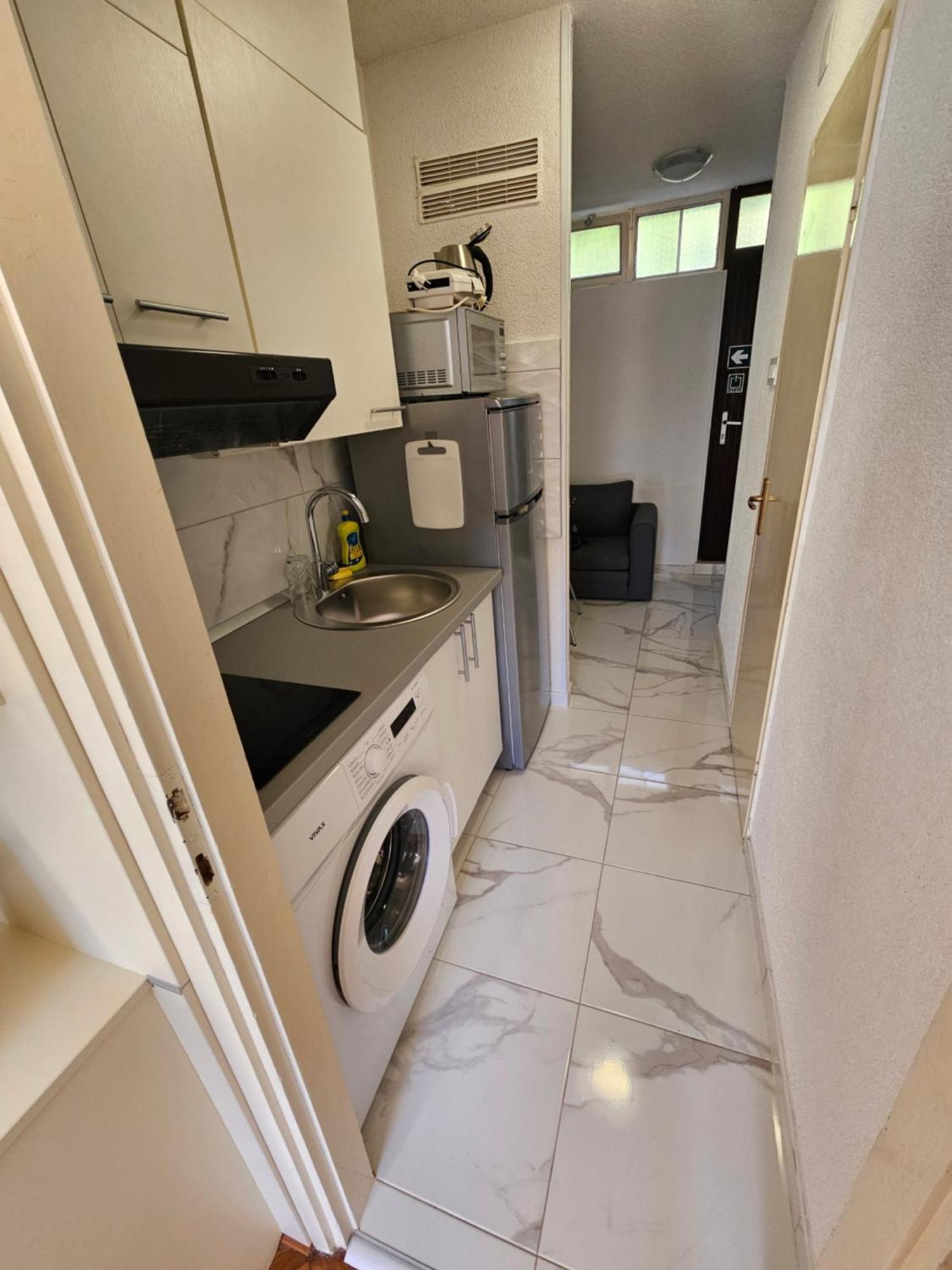 Appartement Morska Postelja - Sea Bed à Omiš Extérieur photo