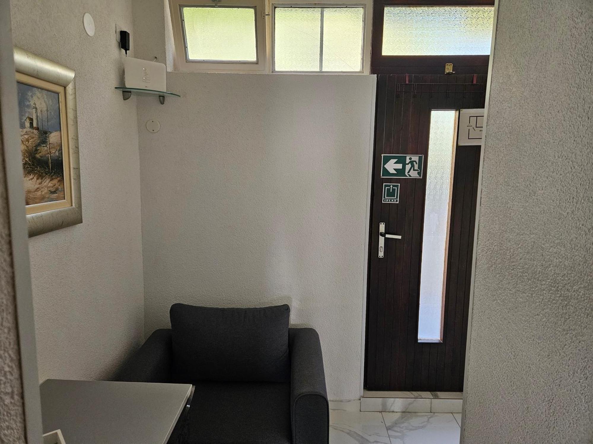 Appartement Morska Postelja - Sea Bed à Omiš Extérieur photo